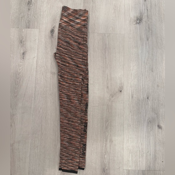 The Upside logo Yoga Pant - Picture 4 of 5